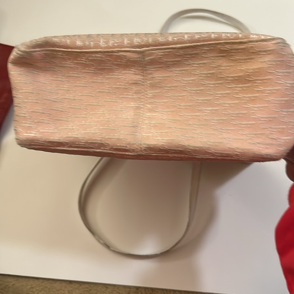 Assorted Louis Vuitton, Gucci, Loewe,MCM, YSL,Christian Dior handbags & wallets - Picture 4 of 16